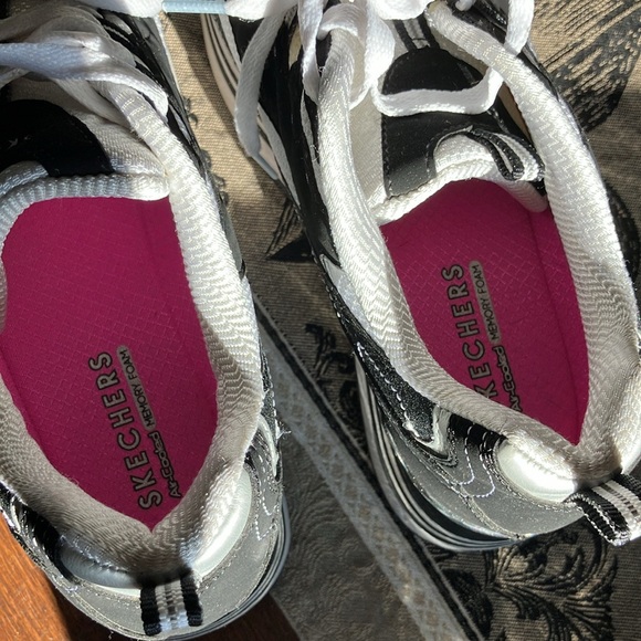 Skechers platform sneakers - Picture 3 of 8